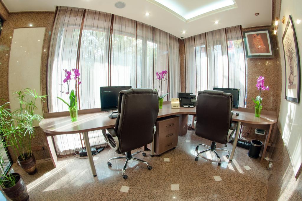 Hotel Uyut Almaty Luaran gambar