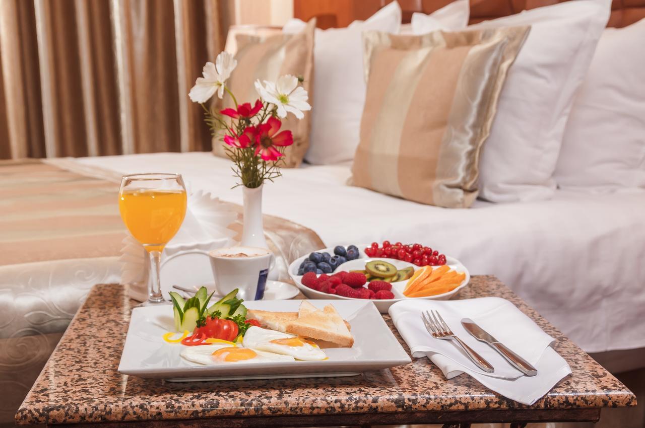 Hotel Uyut Almaty Luaran gambar