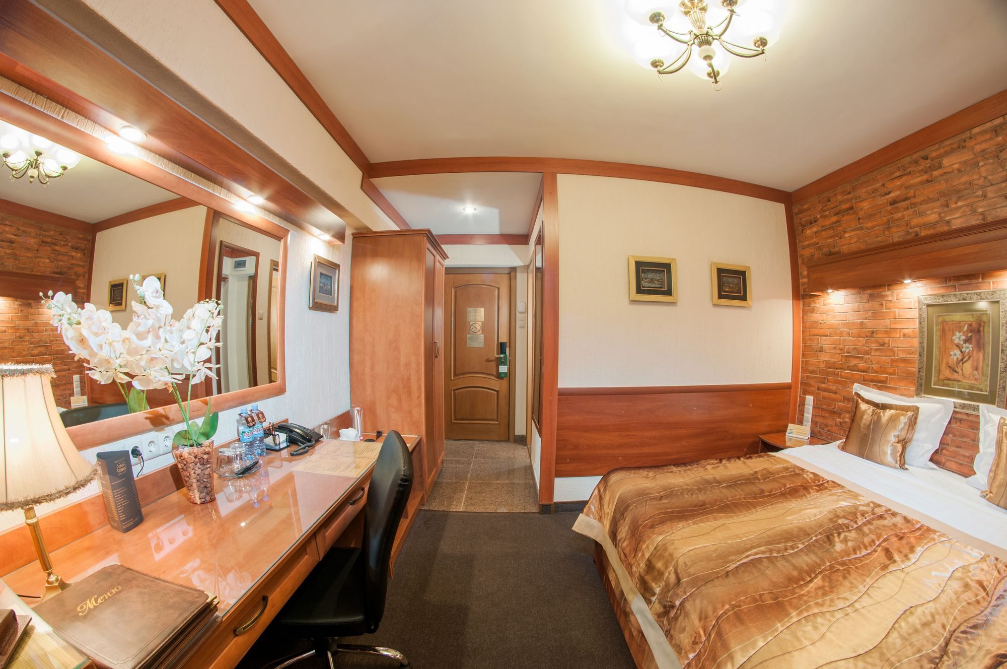 Hotel Uyut Almaty Luaran gambar