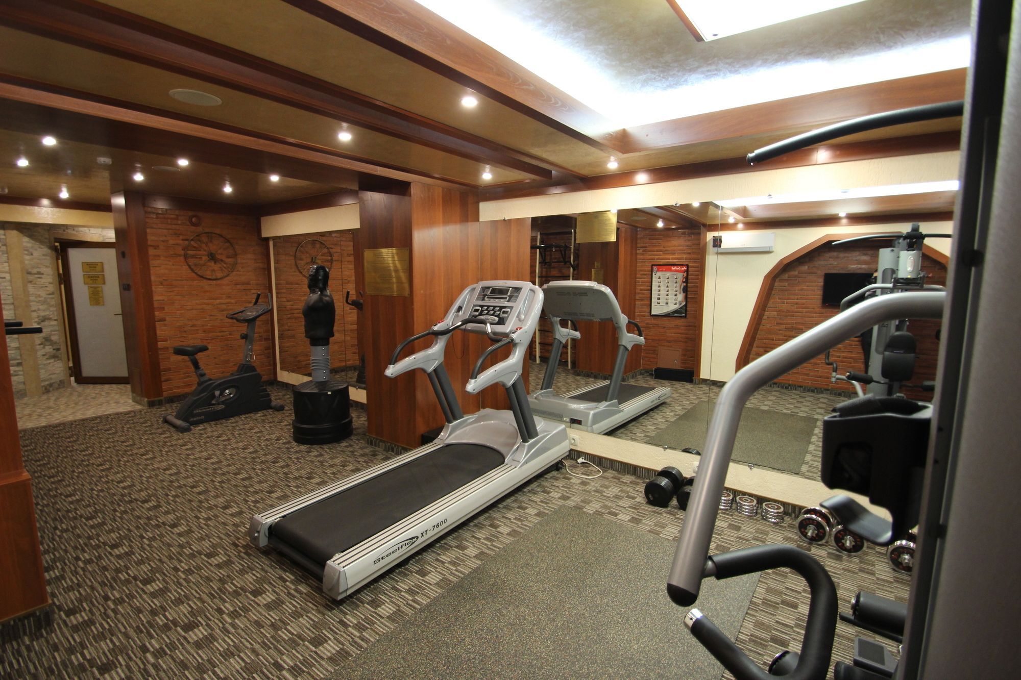 Hotel Uyut Almaty Luaran gambar