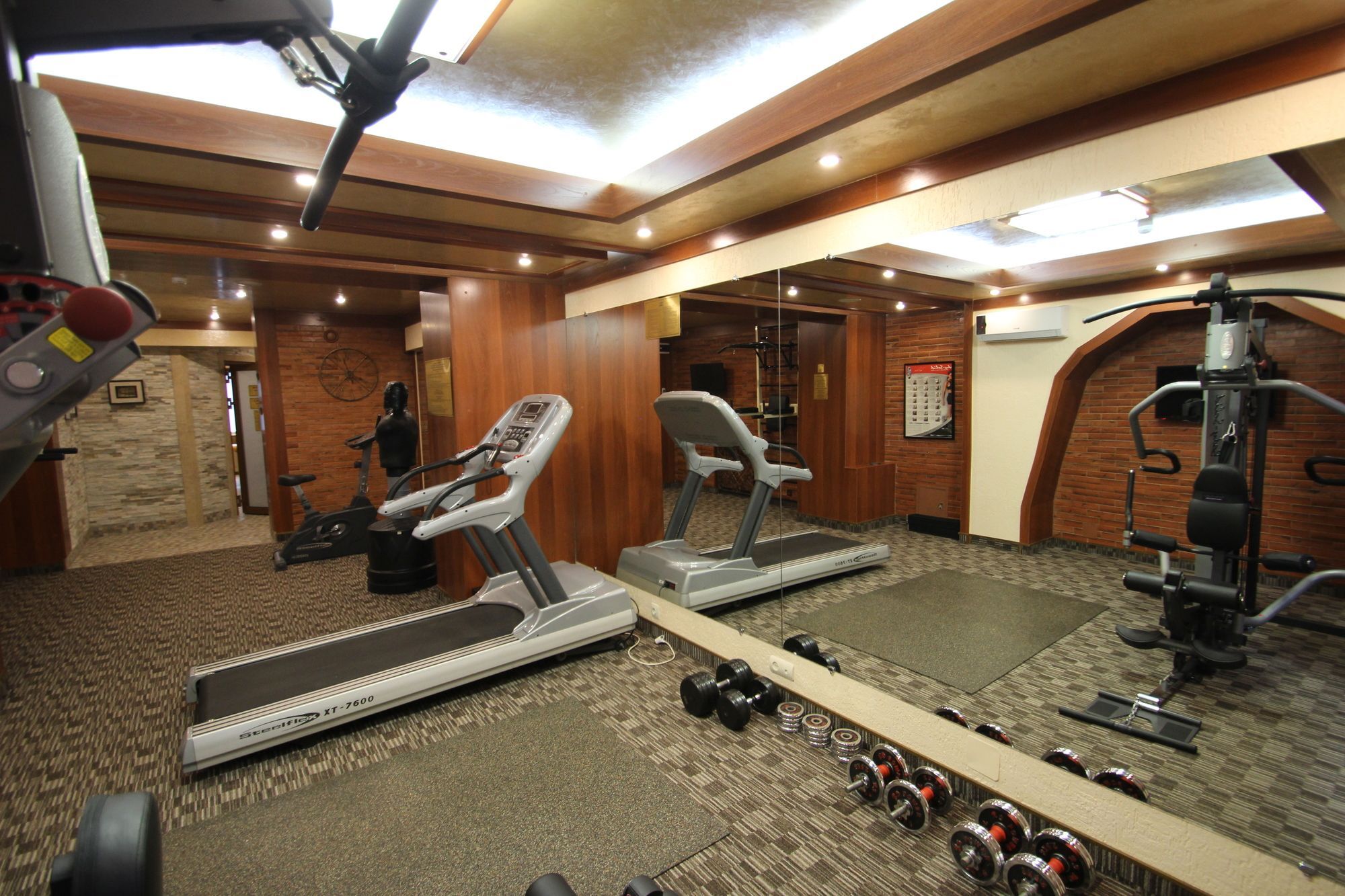 Hotel Uyut Almaty Luaran gambar
