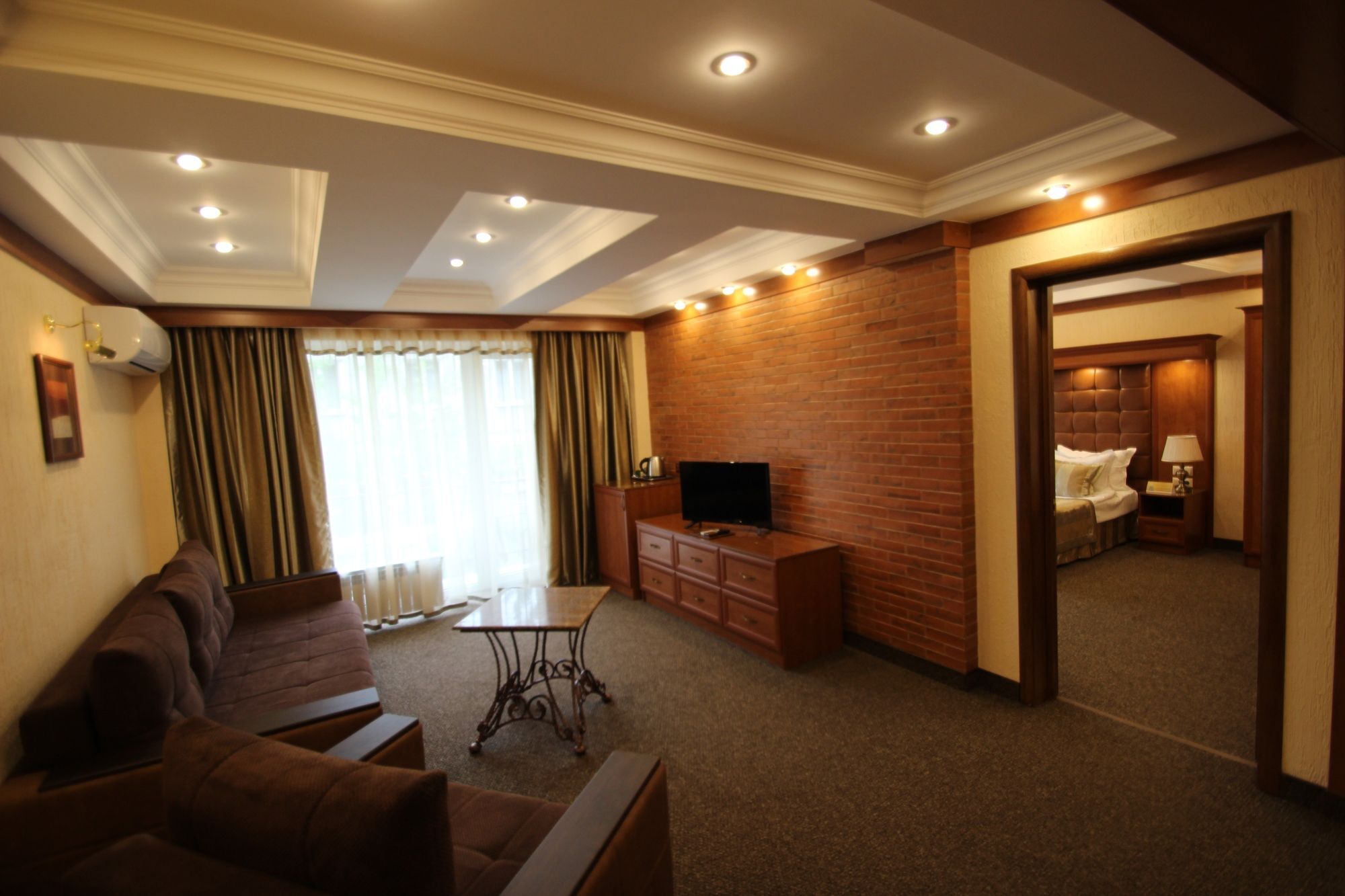 Hotel Uyut Almaty Luaran gambar