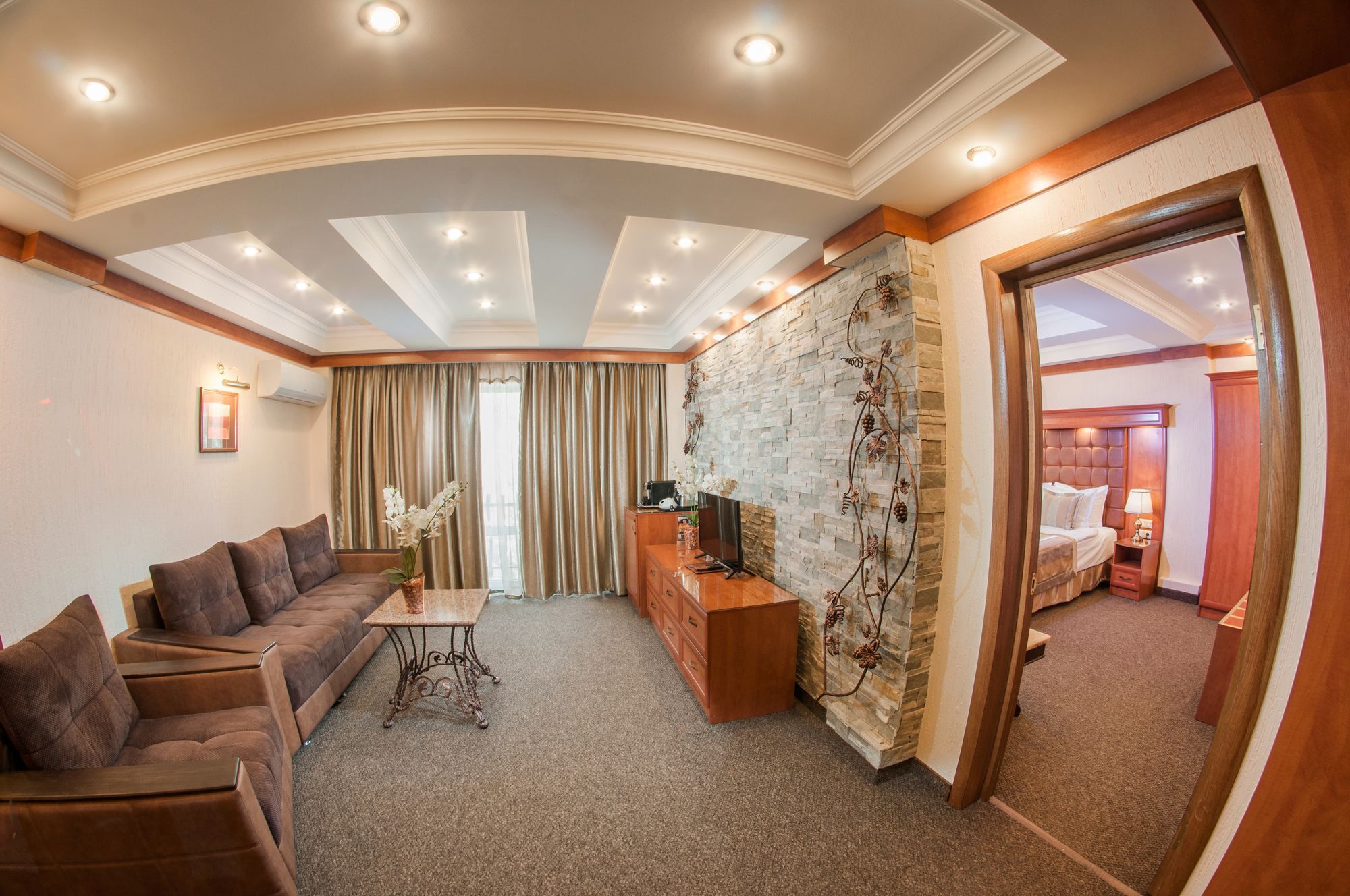 Hotel Uyut Almaty Luaran gambar