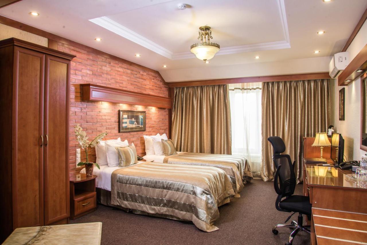 Hotel Uyut Almaty Luaran gambar